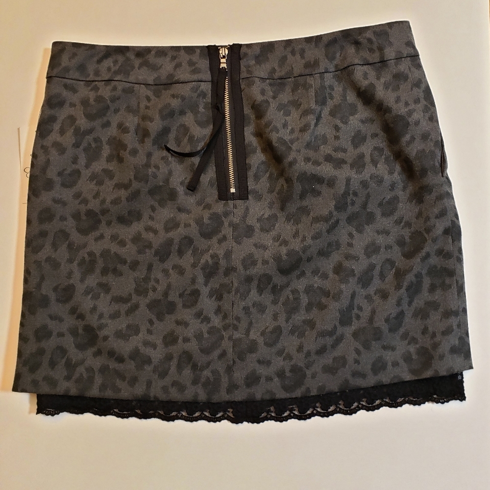 Jessica Simpson Skirt - Picture 2 of 5